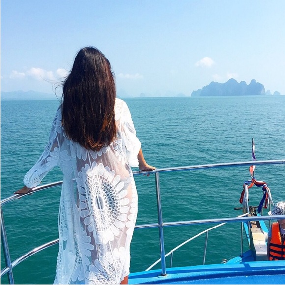 Other - ❌SOLD❌ Floral Embroidery Beach Cover-Up